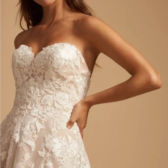 Ti Adora Phillipa Wedding Gown - Picture 2 of 8